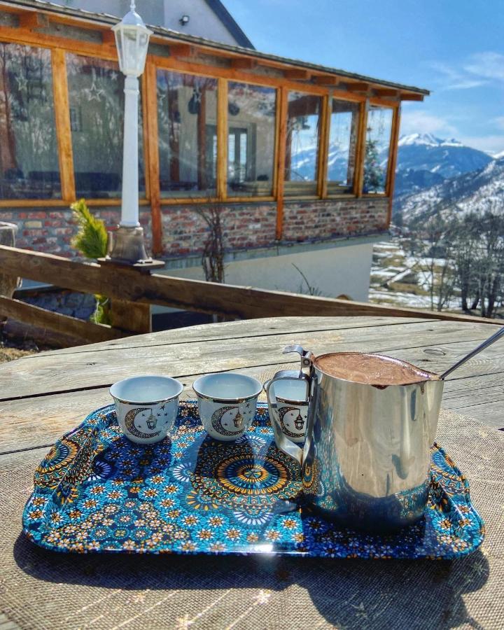Konak Umoljani Buitenkant foto