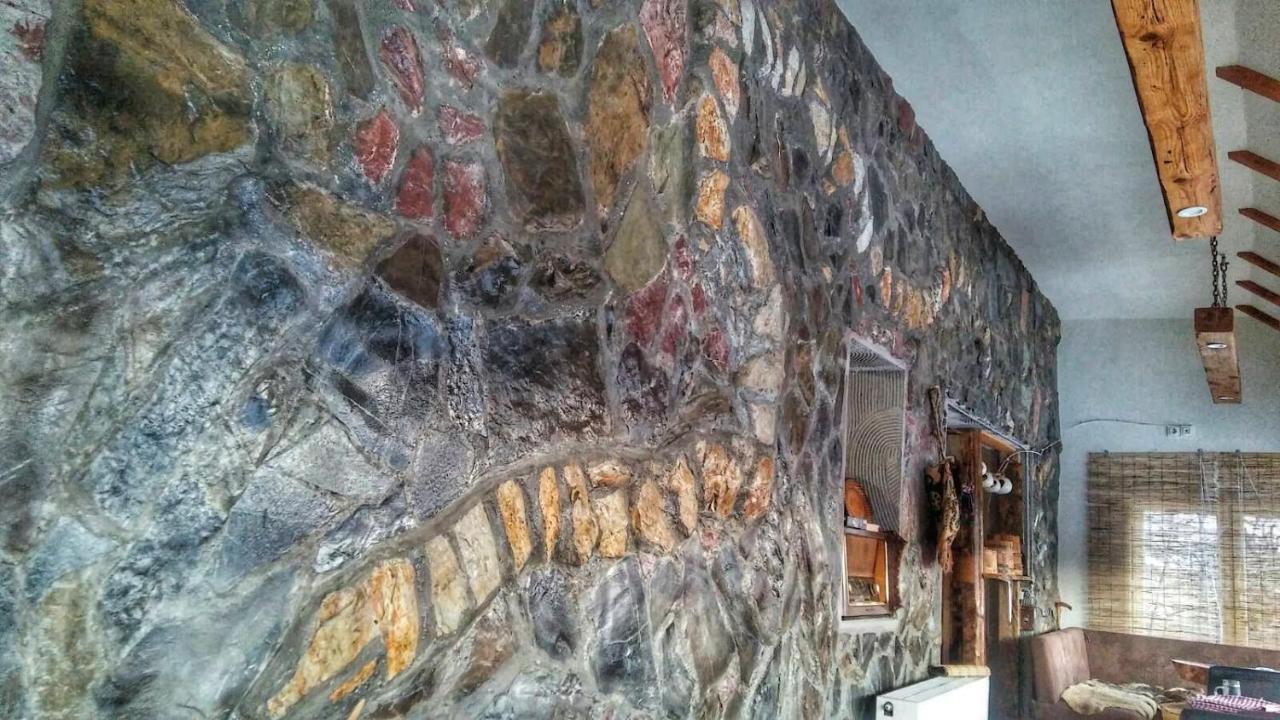 Konak Umoljani Buitenkant foto